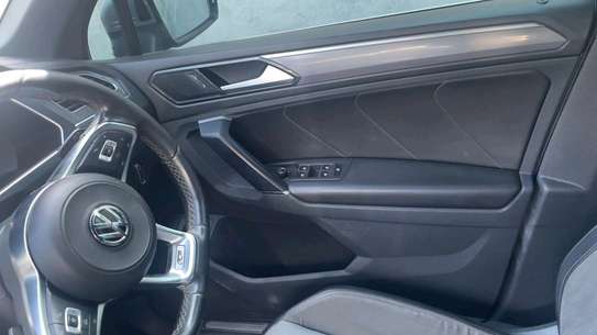 VOLKSWAGEN TIGUAN 2017MODEL image 3