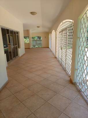 5 Bed House with En Suite at Runda image 7