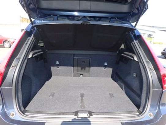 2018 Volvo xc40 image 9