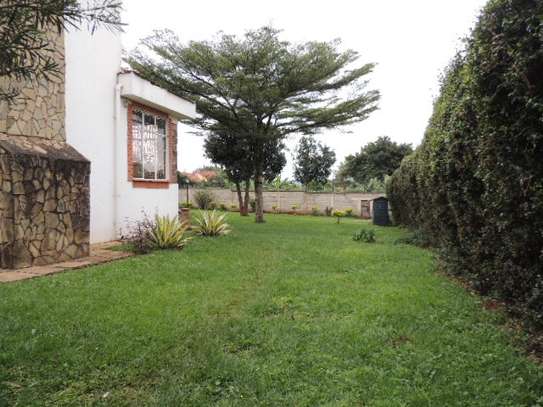 5 Bed Townhouse with En Suite at Runda Mimosa Road image 20