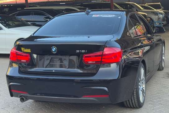 BMW 318i image 4
