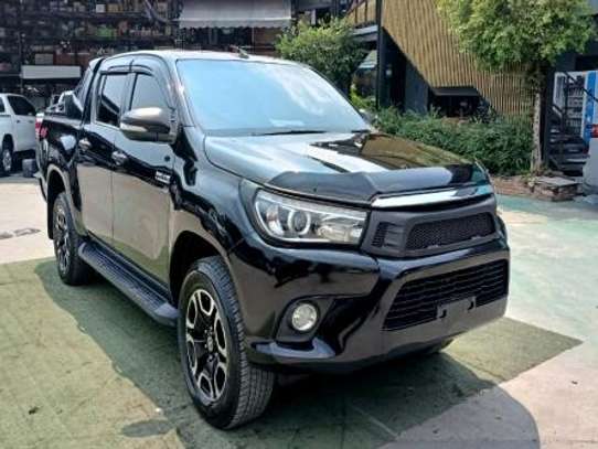 2015 Toyota Hilux double cab image 12