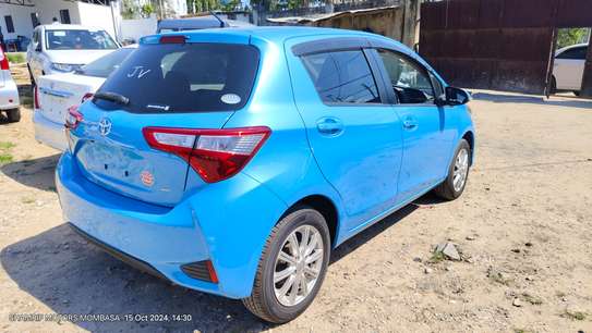 Toyota Vitz Blue 2wd 2018 image 3