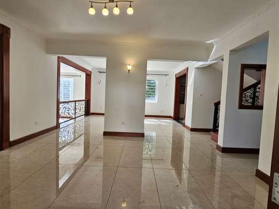 6 Bed Apartment with En Suite at Rosslyn image 20