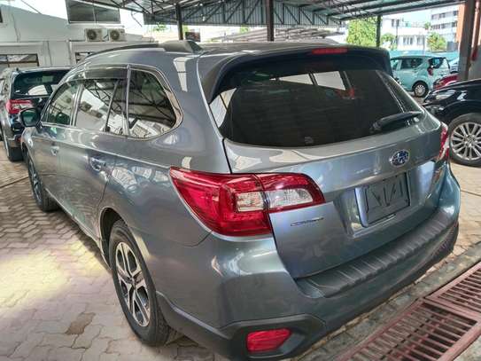 Subaru outback grey on sale image 2