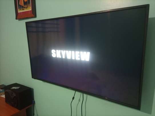 43" Skyview Android Smart Tv image 1