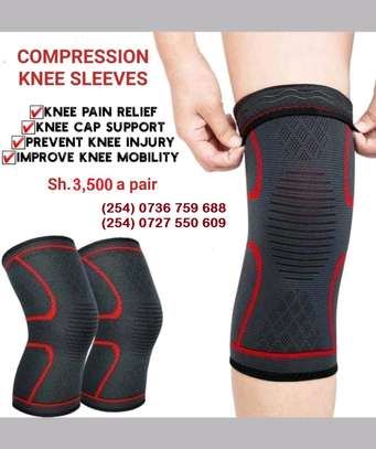 compression knee sleeve image 1