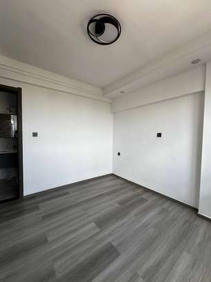 1 Bed Apartment with En Suite in Lavington image 7