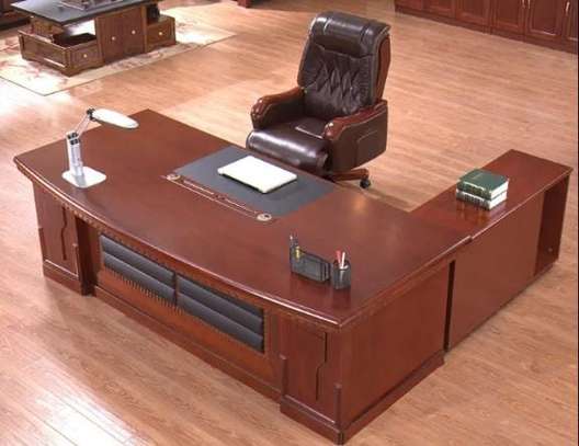 Executive mohogany office Desk image 7