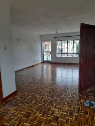 3 bedroom apartment with a Dsq sale image 11