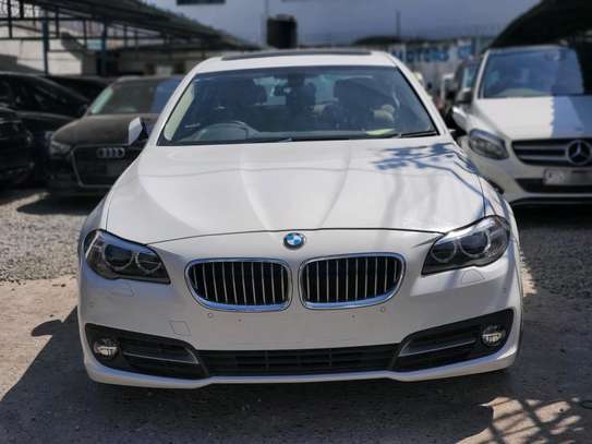 BMW 520i image 2