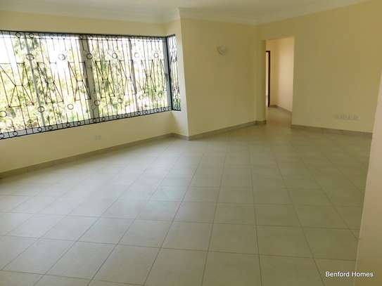 4 Bed House with En Suite in Nyali Area image 18