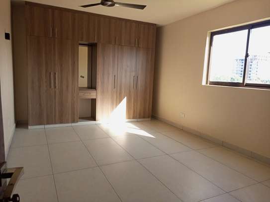 4 Bed Apartment with En Suite at Beach Road image 7