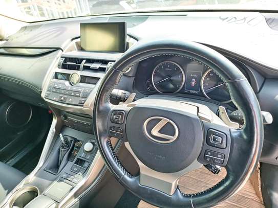 Lexus NX200t 2017 image 7