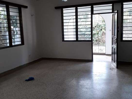 4 bedroom apartment for sale in Nyali Area image 8