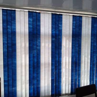 CLASSY VERTICAL OFFICE BLINDS image 4