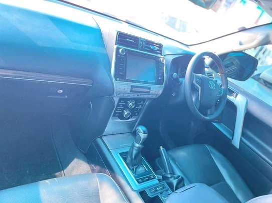 TOYOTA LANDCRUISER PRADO KAKADU 2019MODEL SUNROOF DIESEL image 7