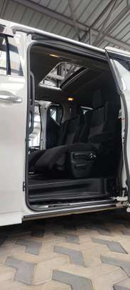 Toyota Vellfire White Sunroof 2017 image 9