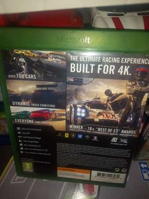 Xbox one comes with one controller and a free game image 5