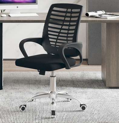 Office Chair: Swivel Mesh Office Seat image 5