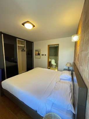 Serviced 2 Bed Apartment with En Suite in Kilimani image 16