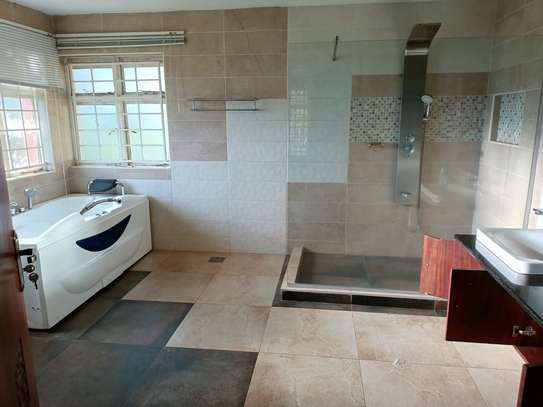 4 Bed House with En Suite in Runda image 9