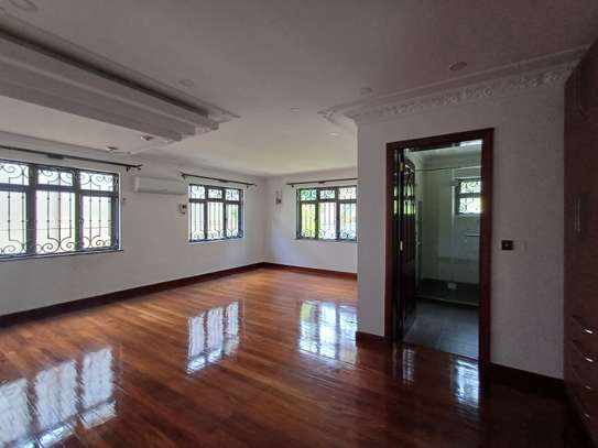 5 Bed House in Runda image 9