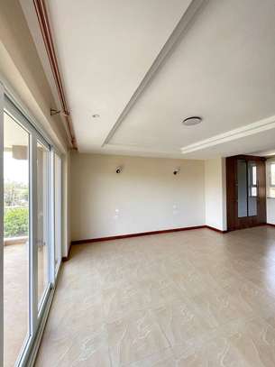 3 Bed Apartment with En Suite in Kilimani image 17