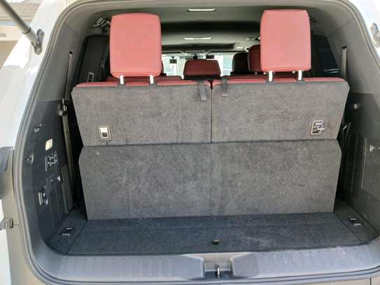 Lexus LX600 2023 image 7