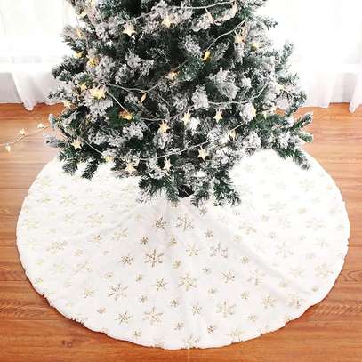 Snow Flake Christmas Tree Carpet  80cm Diameter image 2