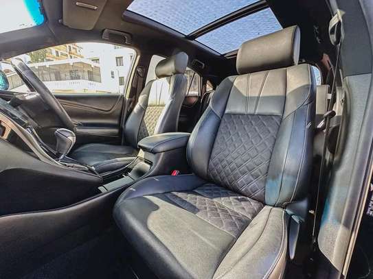 Toyota Harrier Premium 2018 Sport Sunroof image 8