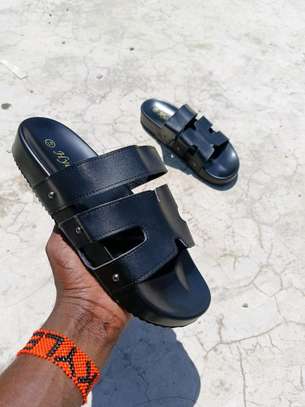 Men open shoe's image 7