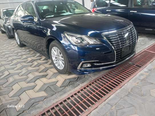 TOYOTA CROWN 2017 MODEL. image 2