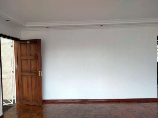 two bedroom house in kilimani area image 2