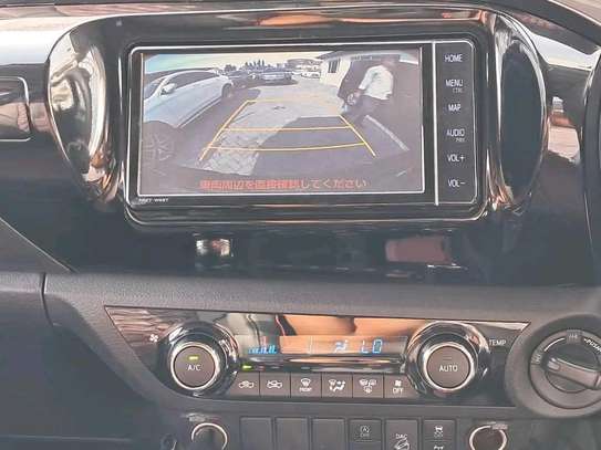 Toyota Hilux Double cabin 2021 image 5