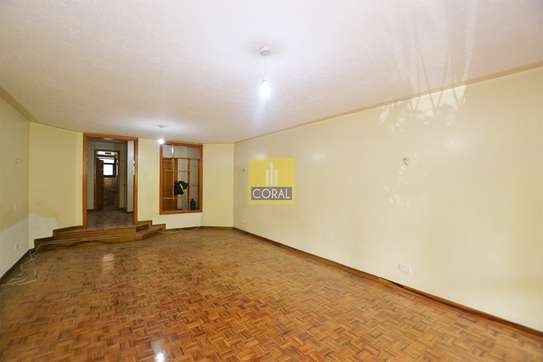 4 Bed Apartment in Kilimani image 20
