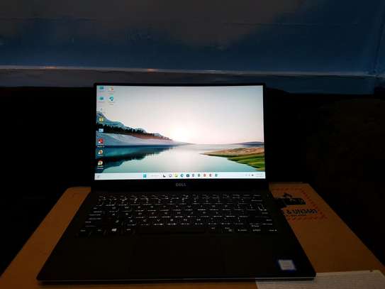 Dell XPS 13-9360 image 4