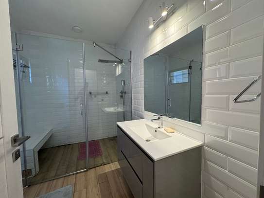 Serviced 2 Bed Apartment with En Suite in Lavington image 6