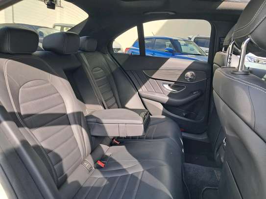 Mercedes Benz C200 sunroof 2018 image 6