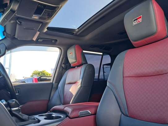 Toyota prado GR sport 2021 image 8