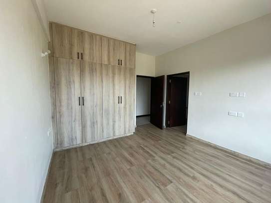 3 Bed Apartment with En Suite in Parklands image 14