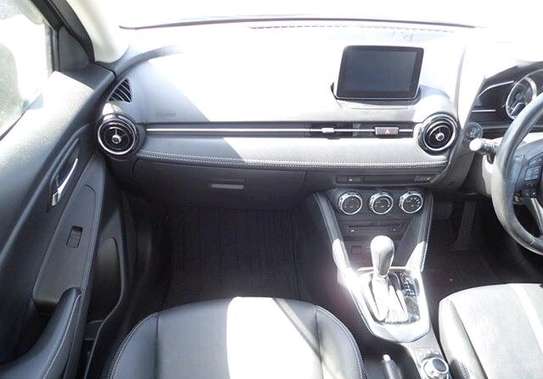 Mazda Demio 2016 image 9