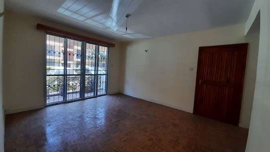 Serviced 3 Bed Apartment with En Suite in Kilimani image 3