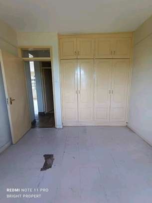 Spacious Two bedroom apartment to let at Naivasha Road image 2