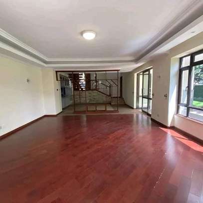 5 Bed Townhouse with En Suite in Lavington image 17