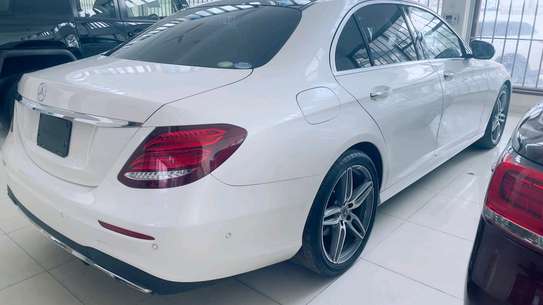 Mercedes benz  E250 Sunroof petrol image 9