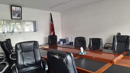 6 Bed House with Staff Quarters in Gigiri image 14