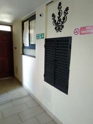 Serviced 2 Bed Apartment with En Suite in Kileleshwa image 9