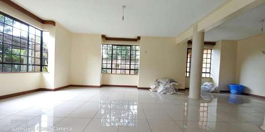 4 Bed Townhouse with En Suite in Spring Valley image 13