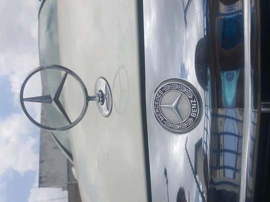 Mercedes-Benz E400 4matic image 10
